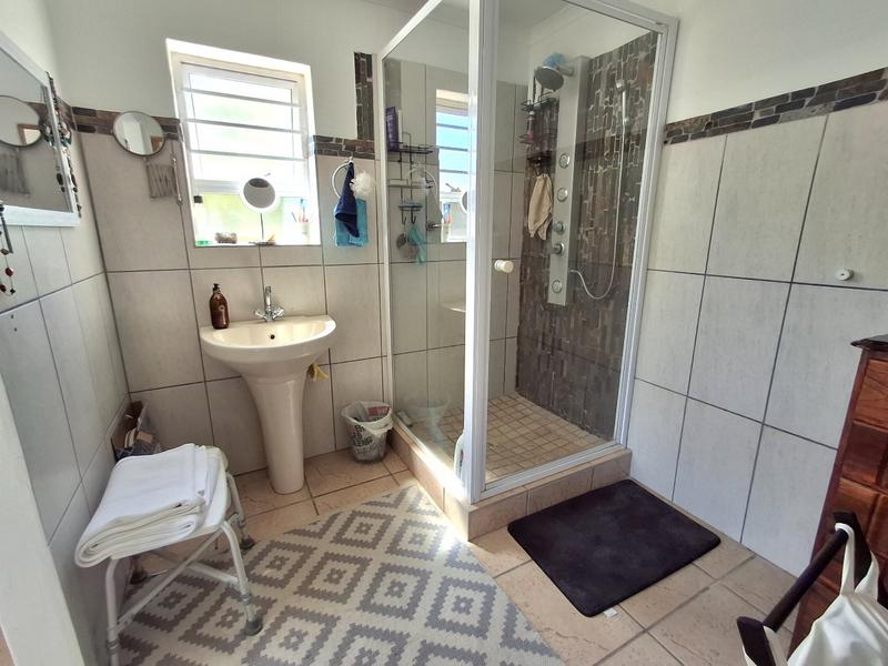 3 Bedroom Property for Sale in Britannia Bay Western Cape